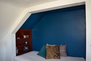 Wall behind Built-in daybed